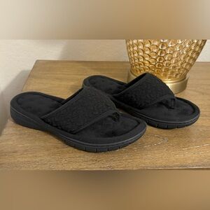 5 for $20 Deal- Isotoner Flip Flop Style Padded Slippers - Size 6.5 - 7